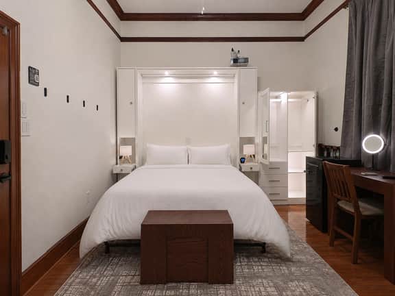 Watersong Room at The Knickerbocker - Image 2