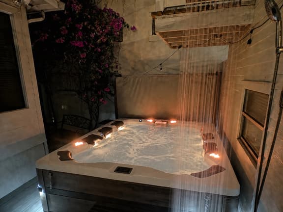 Ember Room at The Knickerbocker - Image 1